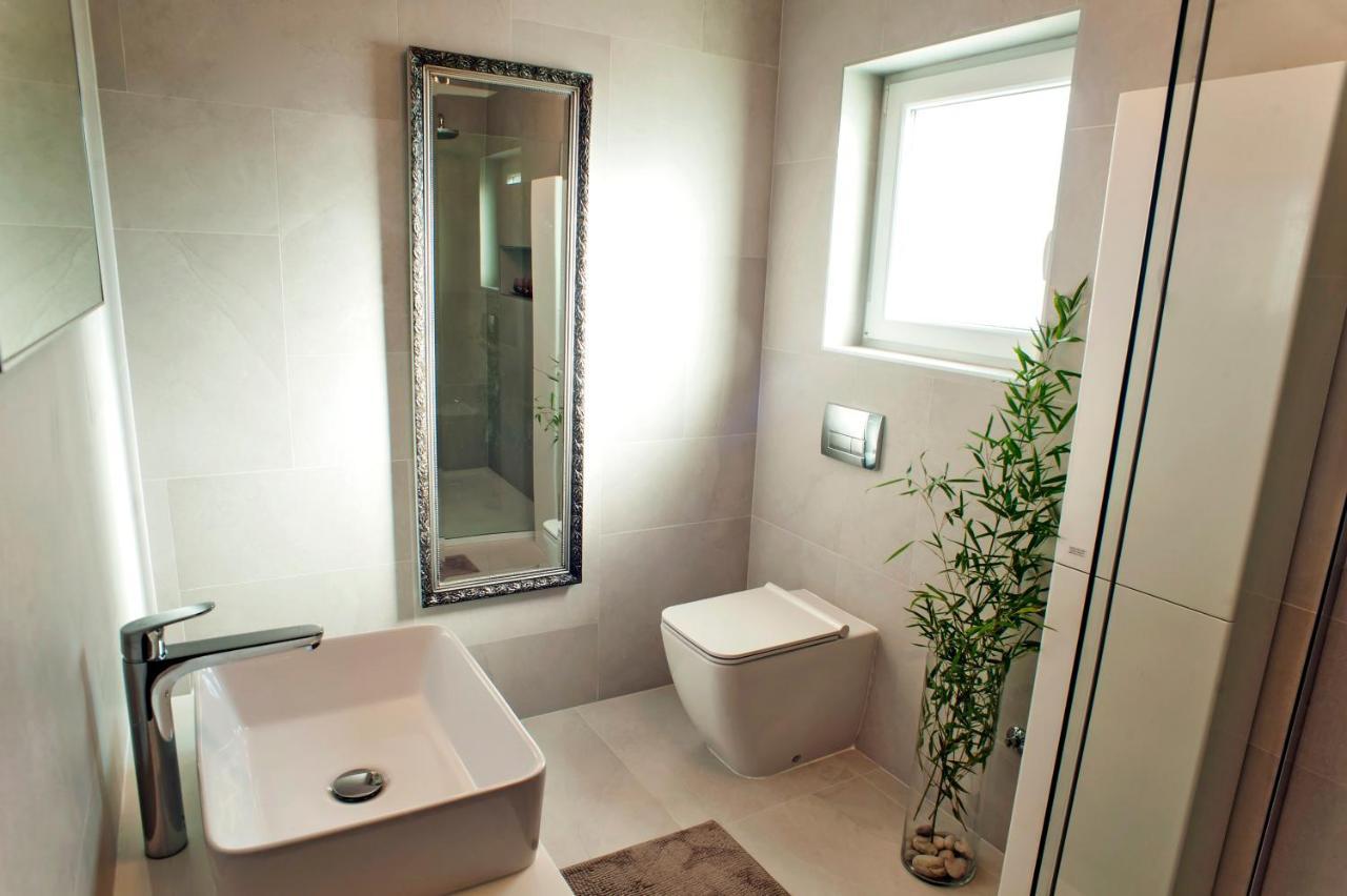 Hana House Pula Villa Bagian luar foto