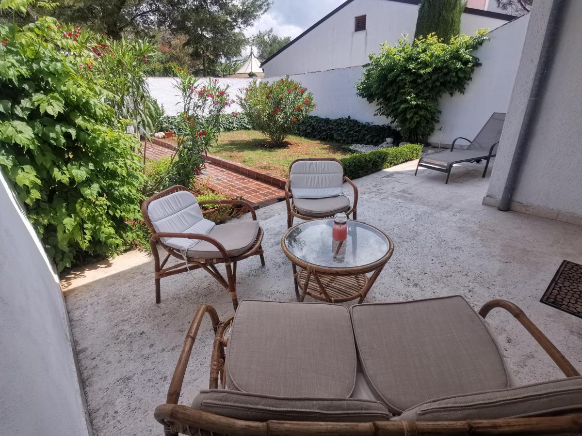 Hana House Pula Villa Bagian luar foto