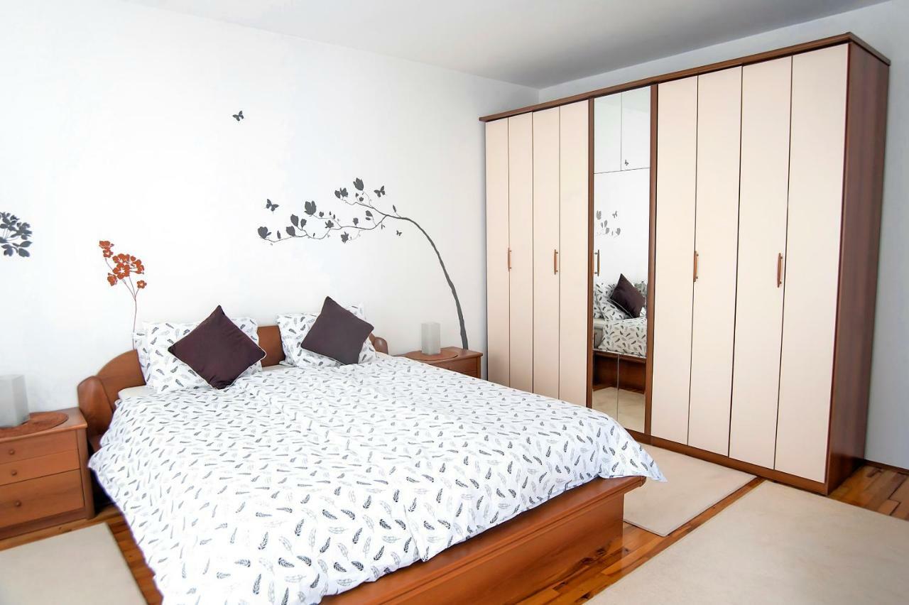 Hana House Pula Villa Bagian luar foto